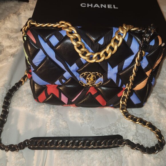 CHANEL Lam Printed Fabric Medium Chanel 19 Flap Black Multicolor - Picture 3 of 7